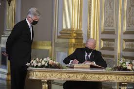 'tijdens de voorbije drie golven van de pandemie hebben zij zichzelf overstegen. Koning Filip Verwelkomt Joe Biden Op Paleis Vorsten