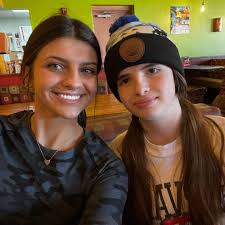 Bailey Edwards (@baileyeedwards) • Instagram photos and videos