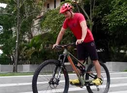 Sep 23, 2014 near kuala l…, my. Fadzlee Makes Amazing Comeback From A Broken Femur Cycling Malaysia