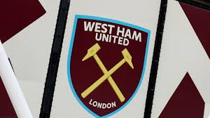 West ham united يحل نادي ويست هام يونايتد ضيفا على نادي فولهام في المباراة التي ستقام في تمام الساعة السابعة مساءا بتوقيت القاهرة على ملعب كرافين كوتاج بمدينة فولهام الانجليزية في اطار منافسات. West Ham Consortium Remains Committed To Takeover Of Premier League Club Football News Sky Sports