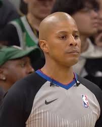 JT wasn't having it with referee C.J. Washington tonight. 😳 #CELTICS  #ROCKETS #NBA