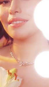 Stunning in a subtly wild way. Just like Jasmine that knows how to turn  heads without trying. Let your elegance bloom. Delicately, stunningly,  endlessly. With Fiora by Mia. [mia by tanishq, mia