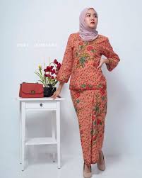 Nantikan video cara potong baju. Baju Kurung Kedah Muslimah Fashion Two Piece On Carousell