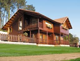 En viviendu vas a encontrar la más amplia oferta de viviendas de madera aquí puedes consultar los catálogos de las principales empresas del sector. La Decision De Comprar Una Casa De Madera Arquitectura Y Construccion