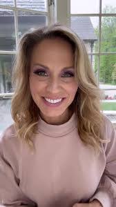 Michelle Newton's Instagram, Twitter & Facebook