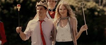 A verdade faz todo resto parecer mentira. Top 30 Taylor Squared Gifs Find The Best Gif On Gfycat