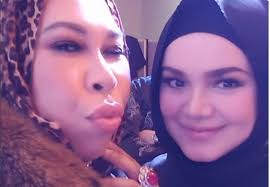 Layari video, foto dan lebih lagi di sini. Kita Tengok Ramai Sangat Yang Nak Jadi Penyanyi Sekarang Jadi Saya Kena Cari Kelainan Dsv Media Hiburan
