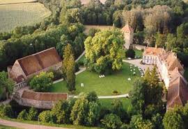 Fil Franck Tours Hotels In Burgundy Chateau Du Vault De Lugny