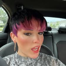 What are some suggestions for venues, catering, and entertainment for a  retirement party in Mooresville?