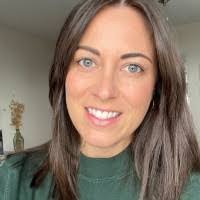 Vicki Newell's Instagram, Twitter & Facebook