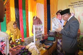 Hari jumaat dah ambik leave untuk gerak ke perlis. Wagub Hadiri Peringatan Hari Koperasi Nasional Di Bireuen Kanal Aceh