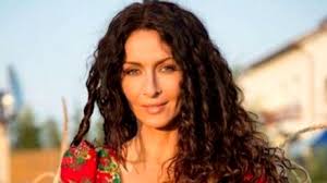 Mihaela radulescu si felix baumgartner traiesc de cateva luni o poveste de dragoste ca in basme. AÈ™a ArÄƒta Mihaela RÄƒdulescu La Prima ApariÈ›ie La Tv In 1994 Foto Impact