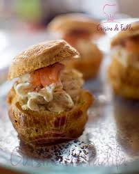 Choux Craquelin Parmesan Au Saumon Fumee Et Fromage Recette En Video Cuisine De Fadila Recette Recettes De Cuisine Saumon Fume