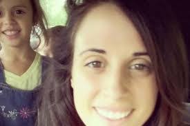 Lisa Nickel's Instagram, Twitter & Facebook