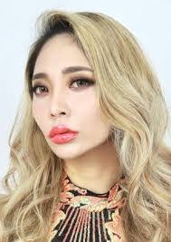 Irene Grande's Instagram, Twitter & Facebook