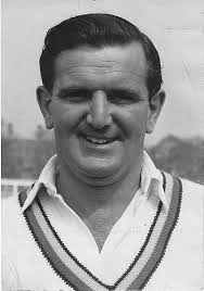 Tom Graveney RIP :: The Football Programme Forum