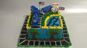 Selain lebih hemat tentu saja membuat kue ulang tahun sendiri di rumah akan lebih menyenangkan. How To Make Birthday Cake Thomas Cake Decorating Topper Toys Youtube