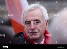 Mark hegarty hi-res stock photography and images