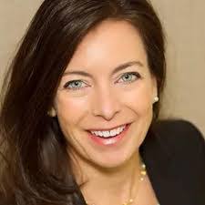 Mimi Ward's Instagram, Twitter & Facebook