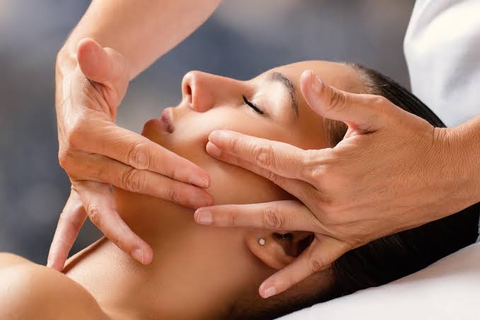High Tech/High Touch: New Approaches to Facial Massage with Real Results - LYDIA SARFATI