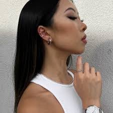 Yvette Gold's Instagram, Twitter & Facebook