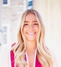 Samantha Nuss's Instagram, Twitter & Facebook