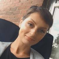 Elizabeth Halfhill's Instagram, Twitter & Facebook