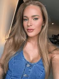 Sheneka Clark's Instagram, Twitter & Facebook