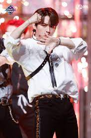 200917 Mcountdown Stray Kids Back Door Comeback Stage Performance Hd Pictures Lee Know Stray Kids Lee Know Stray