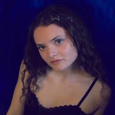 Stream Gianna Laura music