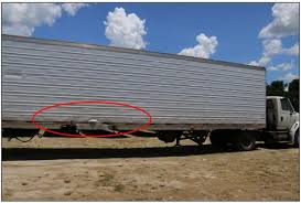 The alarming accident, caught on camera on a packed russian highway, engulfed the car in flames but the driver safely escaped with his two kids. Tesla Death Smash Probe Neither Driver Nor Autopilot Saw The Truck The Register
