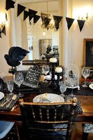 20 Scarily Charming Halloween Decorating Ideas In Vintage Style Vintage Halloween Decorations Halloween Party Dinner Halloween Table