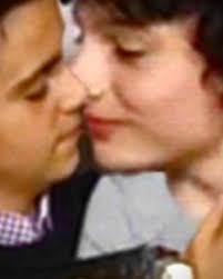 Eddie and Richie Kissing