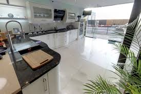 We did not find results for: Ex Display L Shaped Avent High Gloss Alabaster Mixed Vinyl And Painted Kitchen With Appliances And Portoro Worktops The Used Kitchen Company