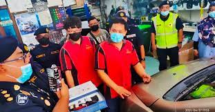 Iklan tv radio media massa perlis: Jpj Perlis Masuk 4 Kedai Aksesori Kenderaan Beri Nasihat