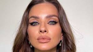 Sarah Lenore, la argengringa de Melody que quiere arrasar en los Martín  Fierro: Sería un gran reconocimiento