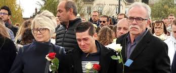 Per afp, a neighbor heard a car leaving the couple's home on the night of oct. Alexia Daval Son Pere A Soutenu Jonathann Daval Lors Des Funerailles De Sa Fille
