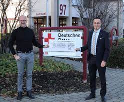 Neben öffnungszeiten, adresse und telefonnummer, bieten wir auch eine route zum geschäft und erleichtern euch so den weg zur nächsten filiale. Meldung Drk Kreisverband Ravensburg E V