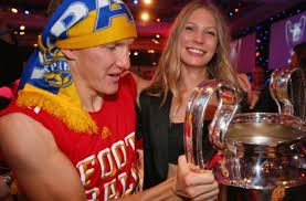 'boleh kami dapat dua emas?' Bastian Schweinsteiger Und Seine Freundin Sarah Brandner Schwarzwalder Bote