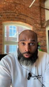 Wifey said I should add BTS/B-roll 🎥 so people relate to me more. This is  the majority of it #PAUSE #boxing #muaythai #mma #ufc #martialarts