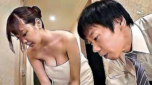 Japanese Girls Slip Off Towels In Explicit Video - XXXBP