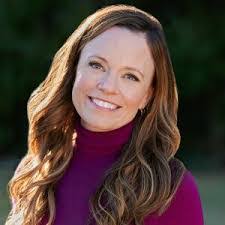 Jen Field's Instagram, Twitter & Facebook