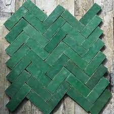 Give us a little green backsplash any day. Splash Backs Maison Bentley Style