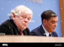 Romani rose -Fotos und -Bildmaterial in hoher Auflösung