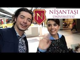 Nişantaşı üniversitesi, nişantaşı eğitim ve kültür vakfı tarafından kurulup, 16/05/2012 tarih ve 6307 sayılı kuruluş kararıyla 31/05/2012 tarih ve 28309 sayılı resmi gazete'de yayımlanmasıyla kamu. Nisantasi Universitesi Maslak Yeni Medya Dersi Ferda Yildirim Hocanin Misafiriydim Vlog Youtube