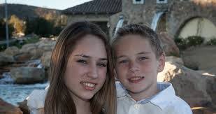 Taylor Mccombs's Instagram, Twitter & Facebook