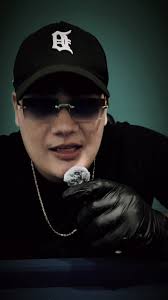 ¡Huele a dinero! 🤑, ¿El secreto de la elegancia a precio de risa? Lo  tenemos. Nadie te da más por menos. ¡Descúbrelo antes de que se agote!