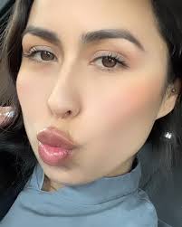 Jacqueline Bravo's Instagram, Twitter & Facebook