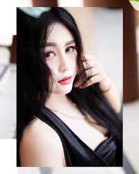 独属马面裙的可爱灵动💕 Makeup @shiyi_makeup_wardrobe_studio Photography @aaron.cswong