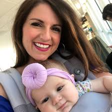 Another weekend, another journey for us ✈️ This time, back in Lancaster, PA  for my best friend's baby shower and some much-needed family time. How's  your Sunday?